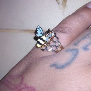 Bumble bee in hive ring 925